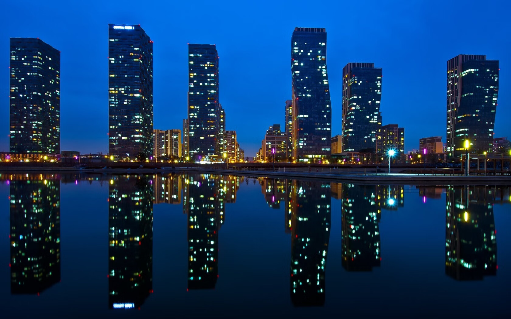 剑指苍穹，布伦森致命三分如何让马刺在鏖战中粉碎凯尔特人