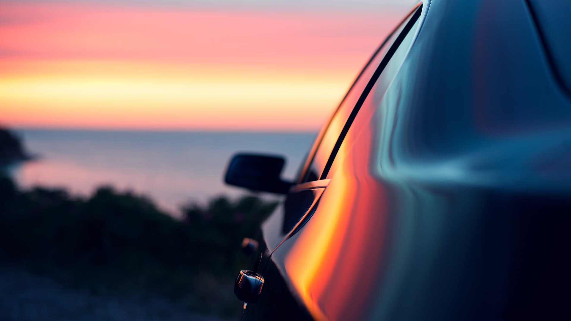 您这个关键词组合非常有趣—它将两项截然不同的运动交织在了一起。让我为您构思一个既能体现F1式的紧张刺激,又符合篮球比赛事实的标题和文章