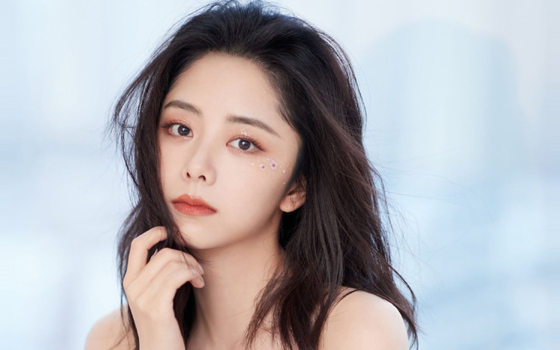 美加墨世界杯焦点战现中国身影,辽宁铁血中场+广东闪电边锋联手造逆转奇迹